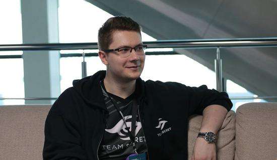 邮报：曼联希望姆伯莫等人对伯恩茅斯后去非洲杯，将进行谈判